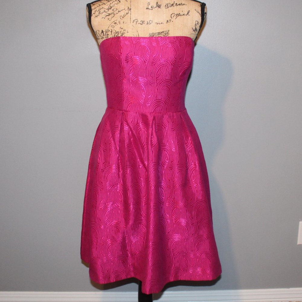 Kristin Davis Sleeveless Dress Fuscia